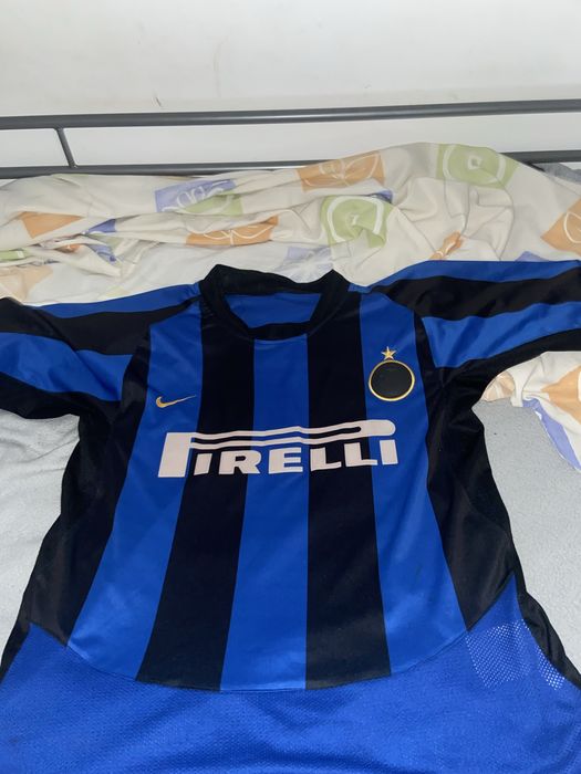 Camisola azul e preta do inter milão