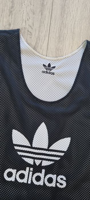 Adidas L.       .