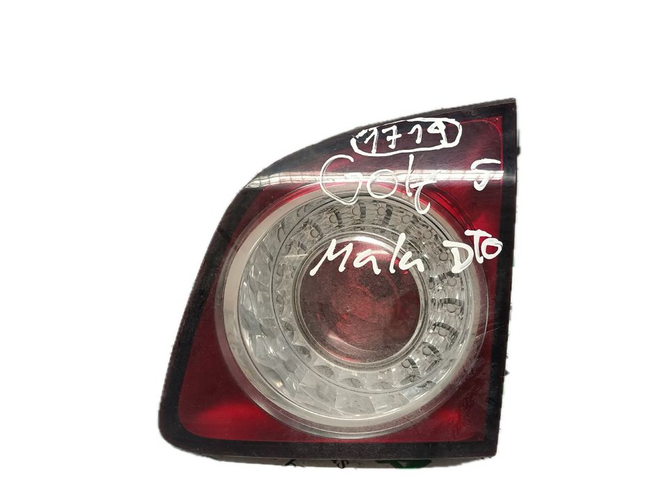 Farolim da mala direito VOLKSWAGEN Golf Plus (5M1, 521)