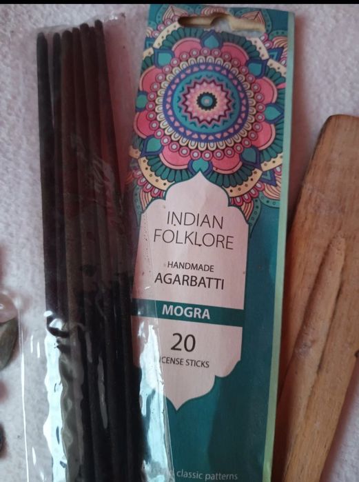 Zestaw kamieni i kadzidła