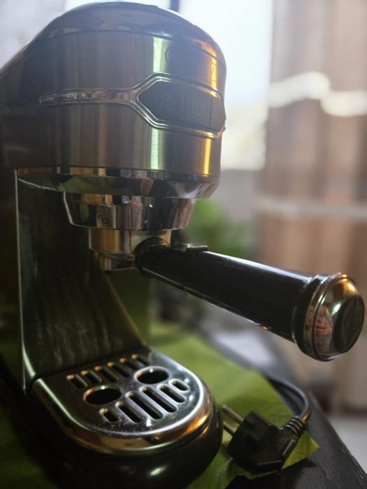 Máquina de Café 20Bar (com manípulo duplo)
Descafeinado
Leite
Batata p