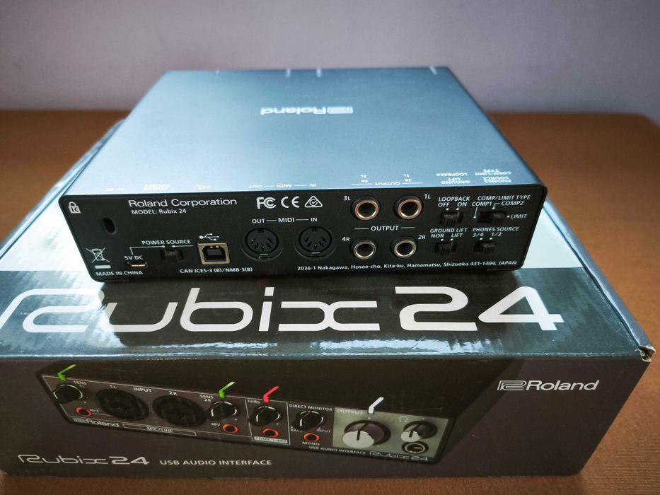Звукова карта USB аудіоінтерфейс  24-bit/192 kHz Roland Rubix24 – новий