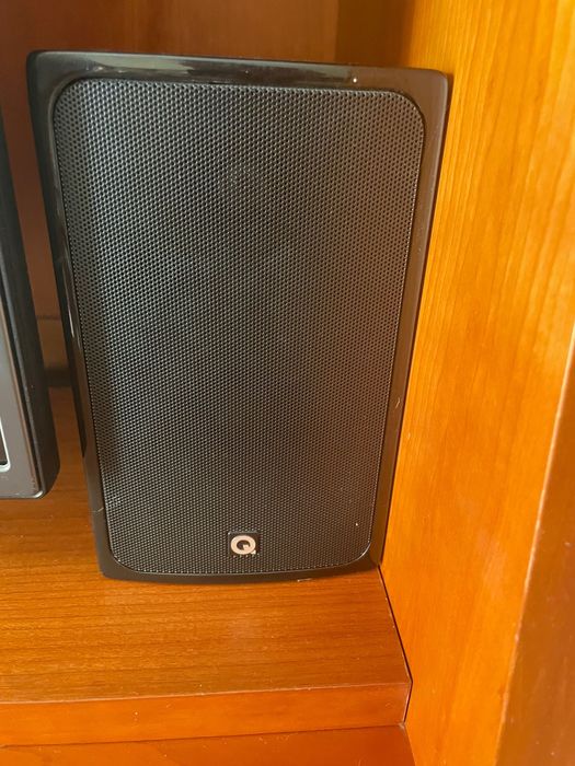Colunas Q Acoustics BT3