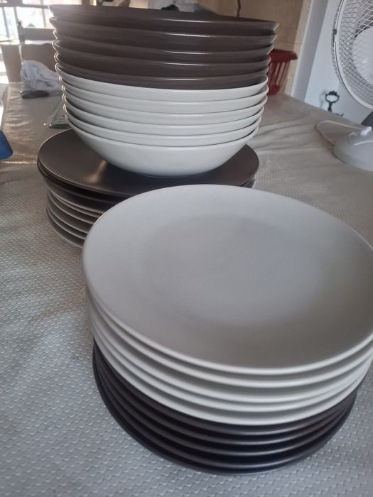 Serviço de pratos429087641777612803