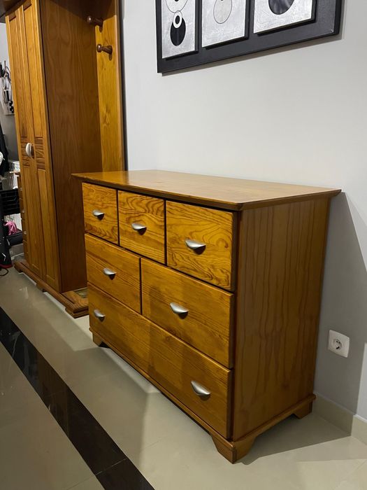 Movel com gavetas de arrumacao