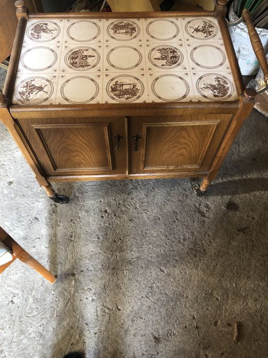 Szafka barek na kółkach