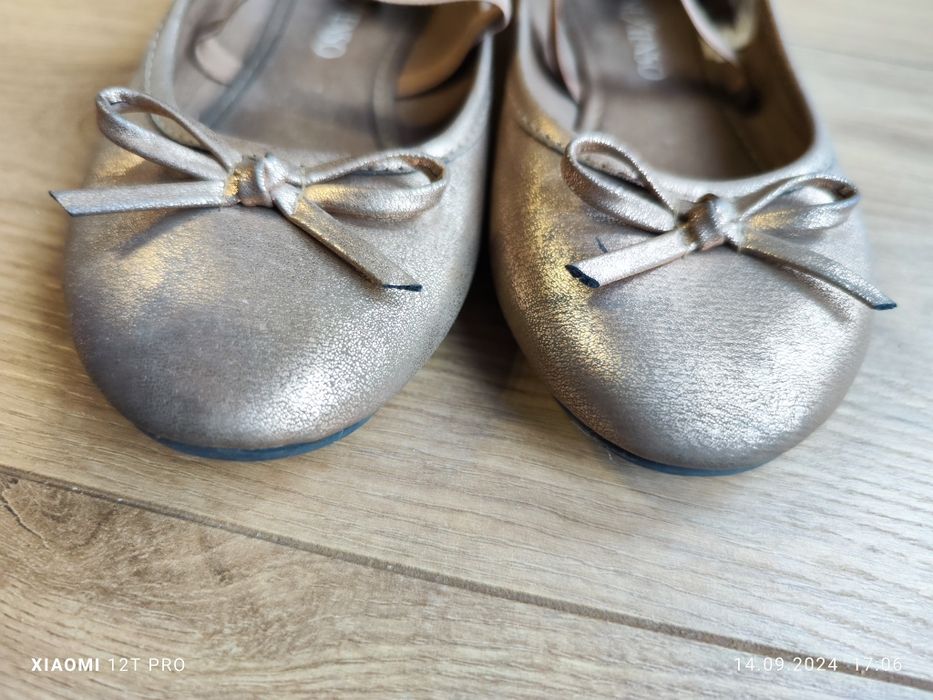 Złote baletki rozmiar 31