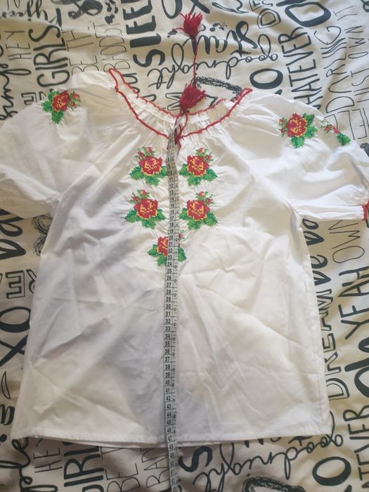 Вышиванки разные.