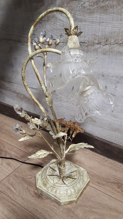 Светильник настольный прикроватный