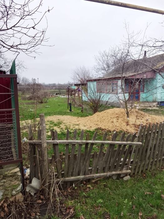 Продаєця будинок