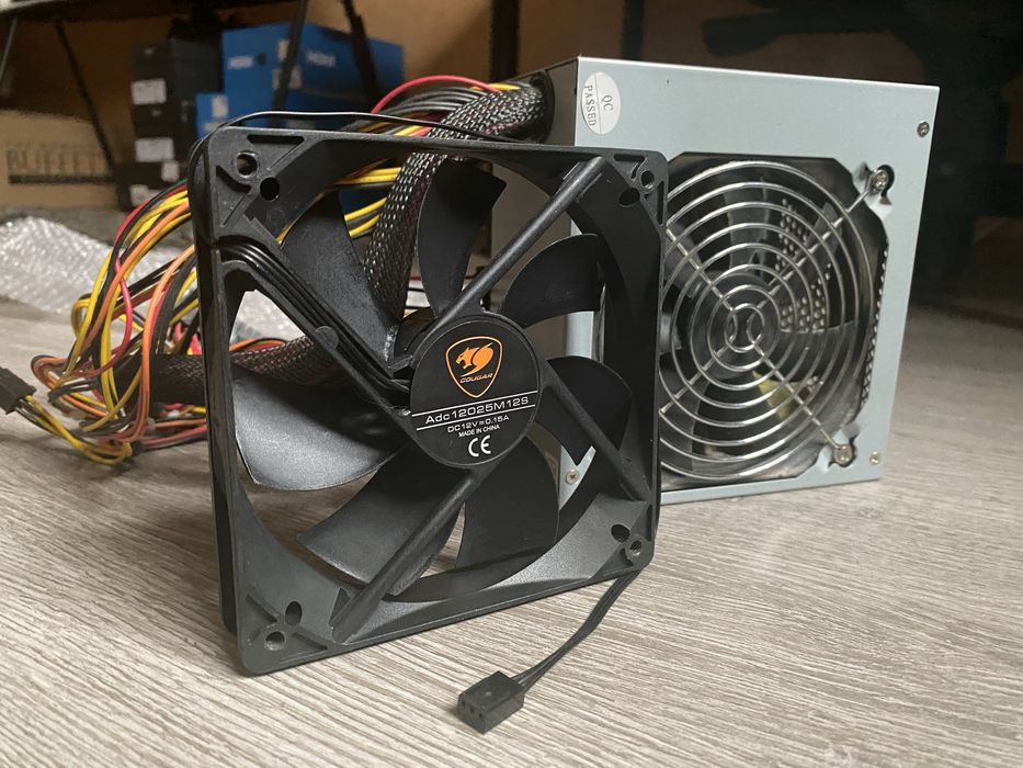 Блок питания 400W + новый вентилятор Cougar ADC12025M (без пробега)