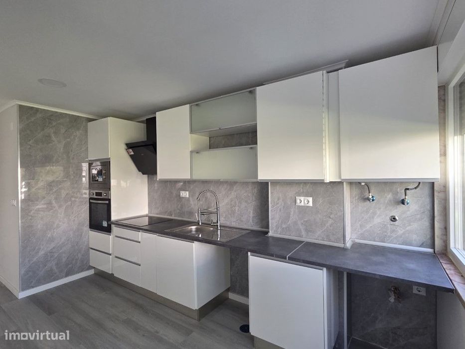Apartamento T2 renovado - Oeiras