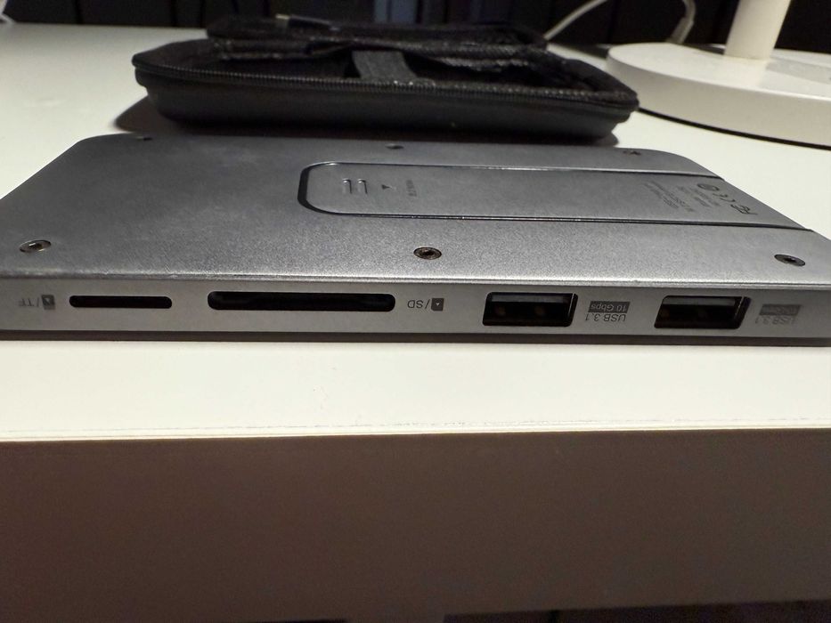 Hagibis-Docking Station C/ possiblidade de fazer de disco externo SSD