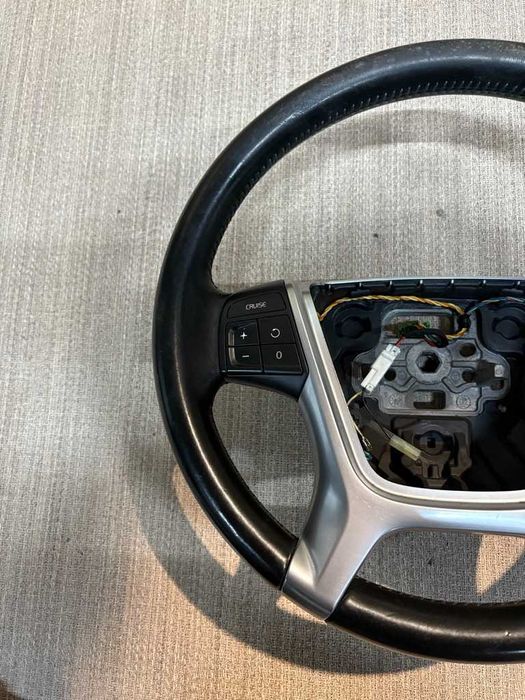 kierownica volvo v70