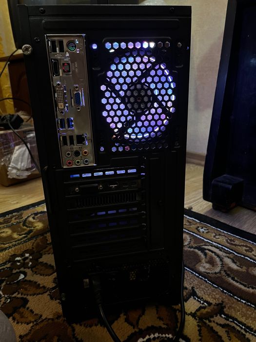 Компʼютер стаціонарний