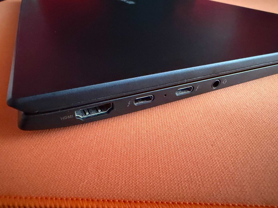 Portátil LG Gram 15Z90Q 15" FHD | i5-124P | 16GB | 1TB+256SSD c/NOVO