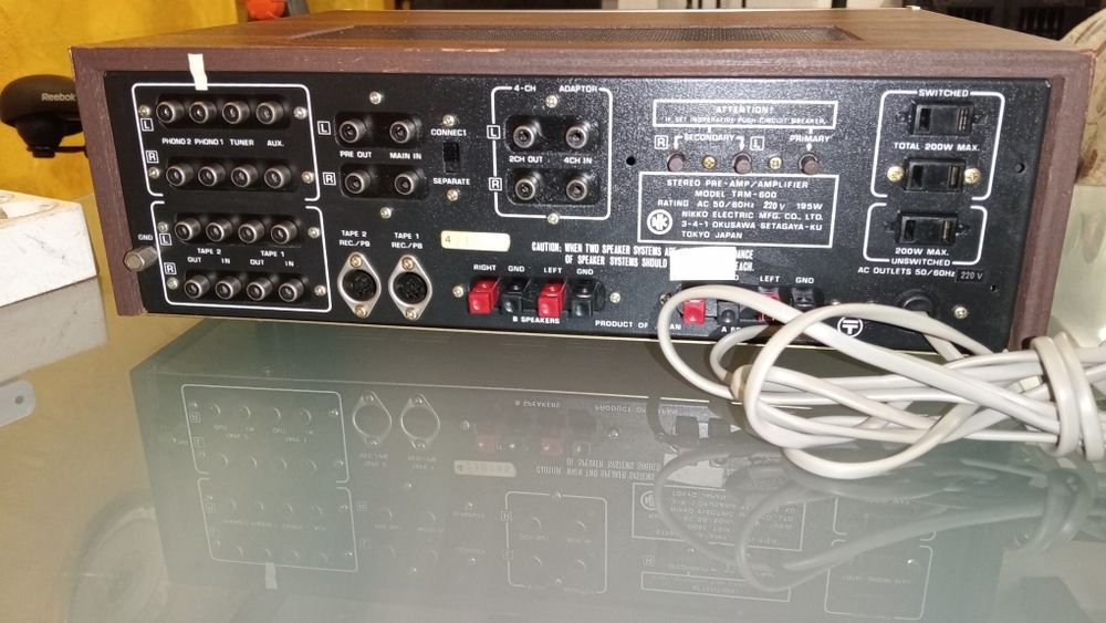 Nikko TRM-600 amplificador
