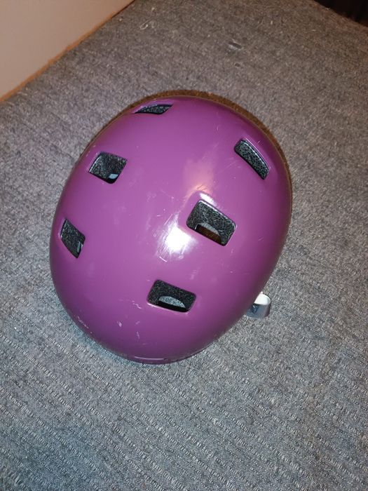 Capacete Decathlon para criança