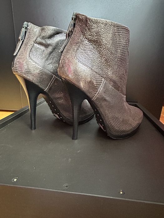 Allsaints nowe skórzane złote botki na szpilce