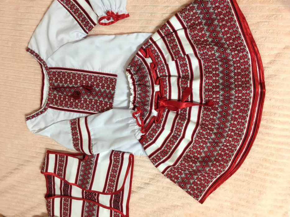 Вишитий комплект (трійка) для справжньої україночки