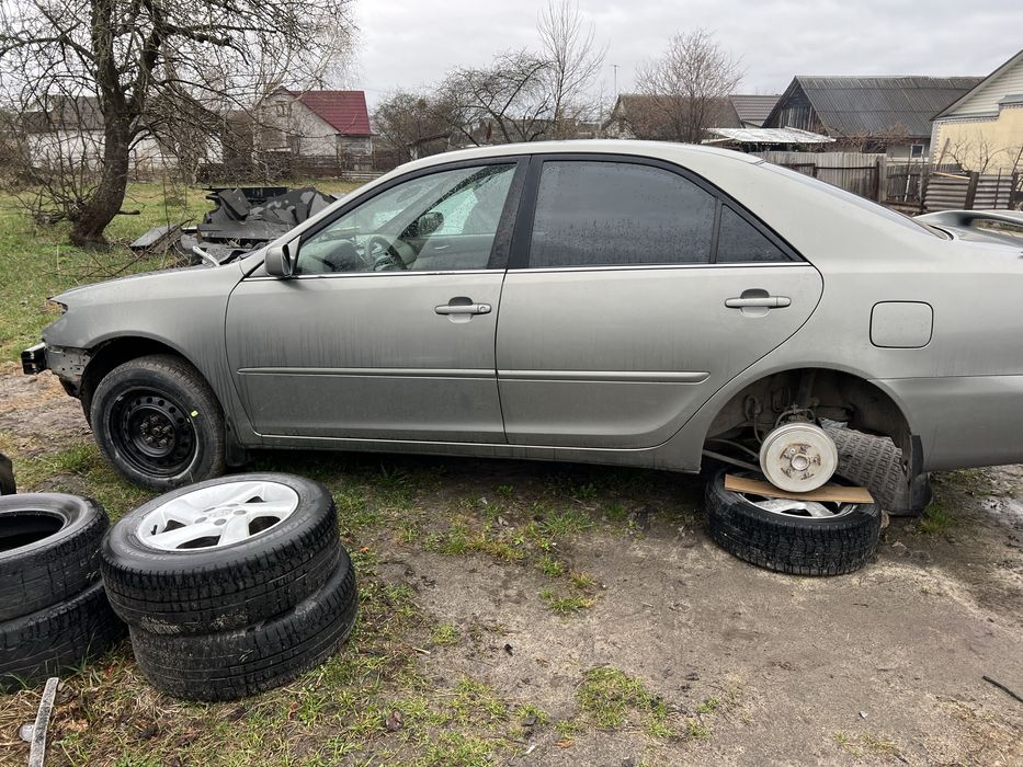 Разборка Toyota Camry 30 2004 року 2.4 Автомат