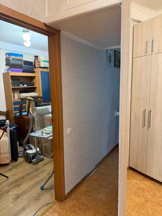 Продам трехкомнатную квартиру на Космосе