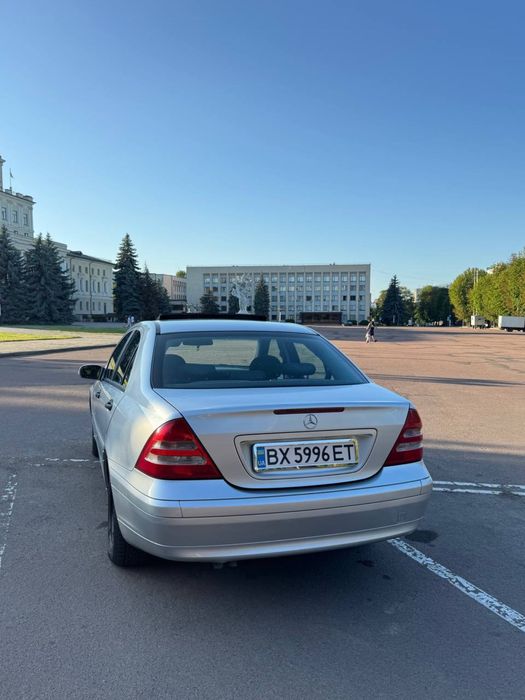 Mercedes -Benz   C-180