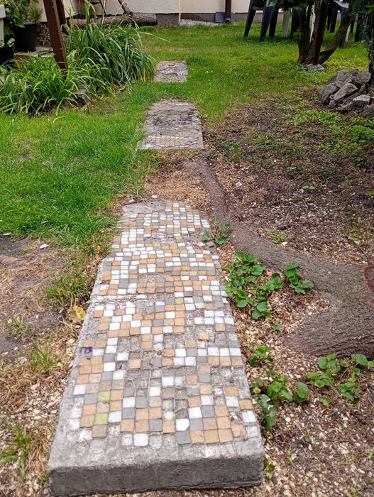 Oddam płyty chodnikowe