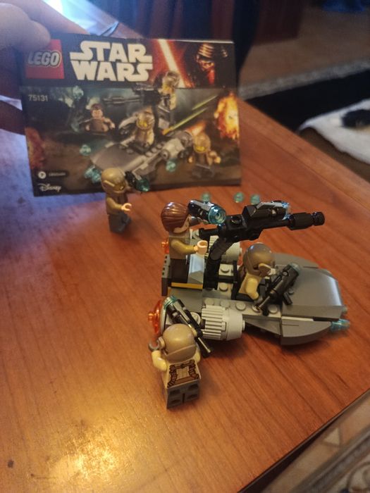 Lego 75131 com manual de instruções completo