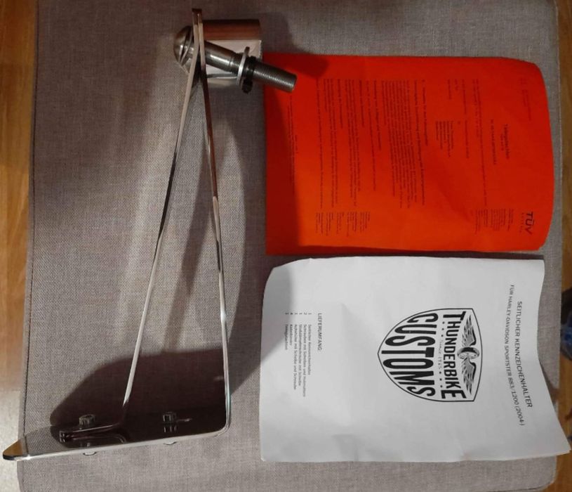 Suporte para matrícula de mota