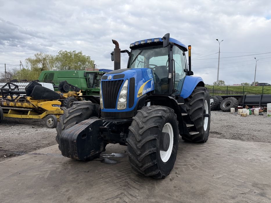 Продам трактор New Holland T8050
