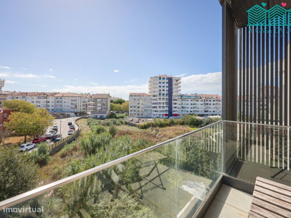 Apartamento T2 com Lugar de Garagem no Bairro do Liceu