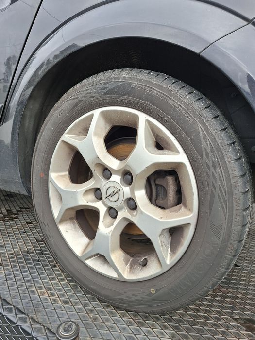 Opel Astra H 1.7 CDTI (2006) – Para Peças ou Recuperar