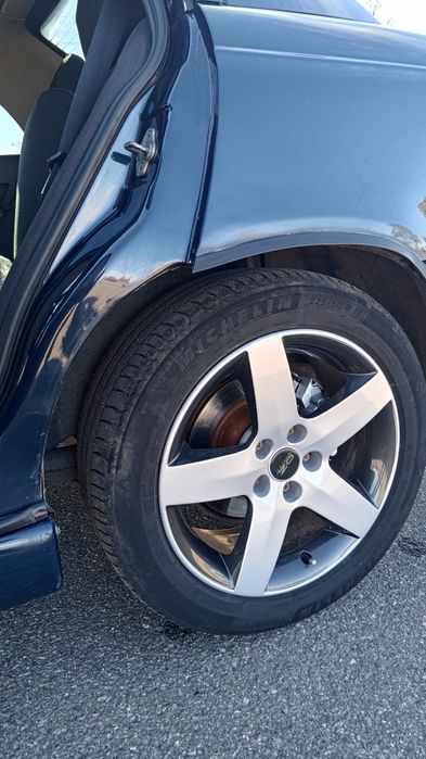 Опель Омега 2000г.