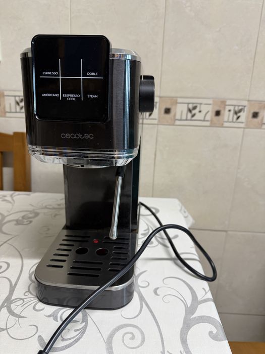 Cecotec Cafeteira expresso touch