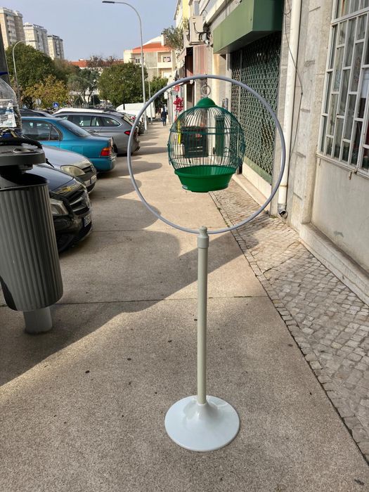 Gaiola pequena de pássaros