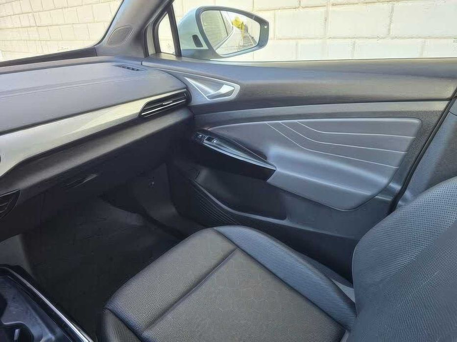 Volkswagen ID.4 Pro S      2024