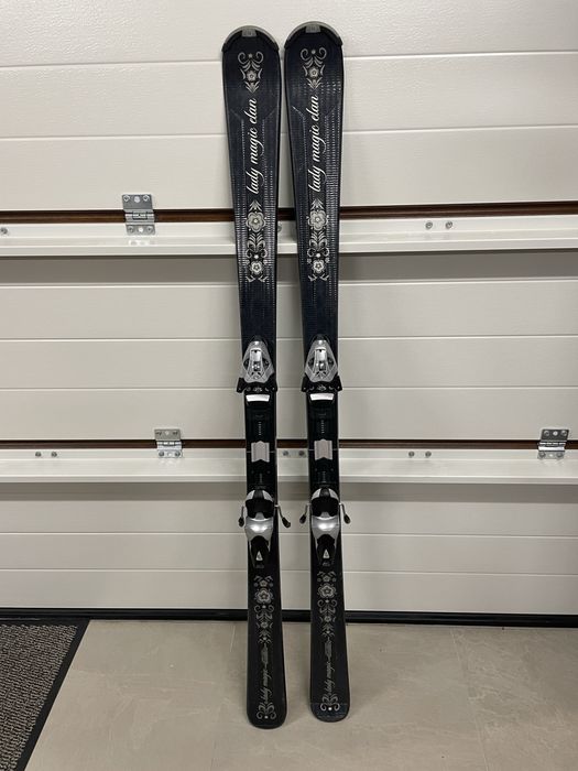 Narty wraz z butami narciarskimi