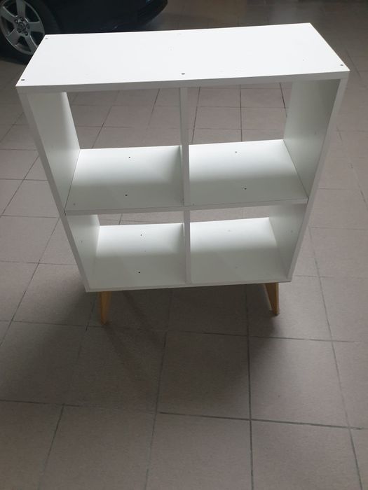 Sofa , poltrona e estante em cubo