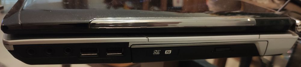 230€ - Portátil ASUS ROG G50V