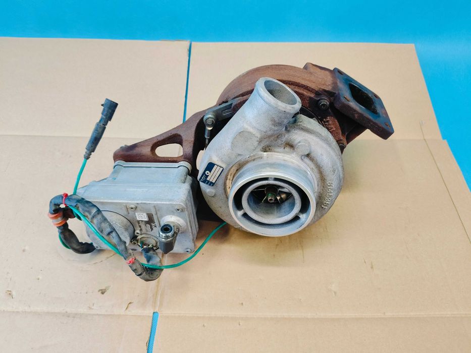 Claas Axion 840 C-Matic 13r 240KM A09 Turbosprężarka Turbina BorgWarne