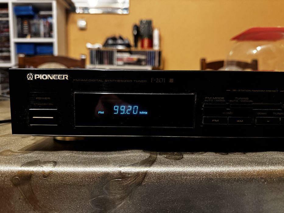 Tuner  Pioneer F 201