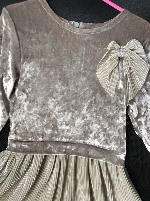 Святкове плаття для дівчинки