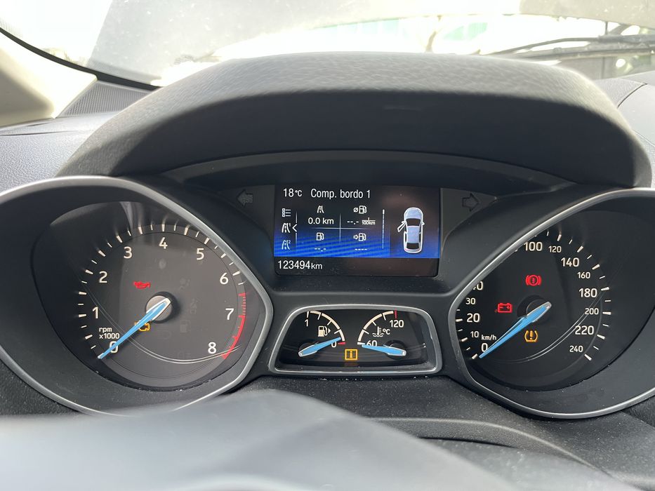 Ford grand c-max 2019 1.0 125cv gasolina motor danificado.