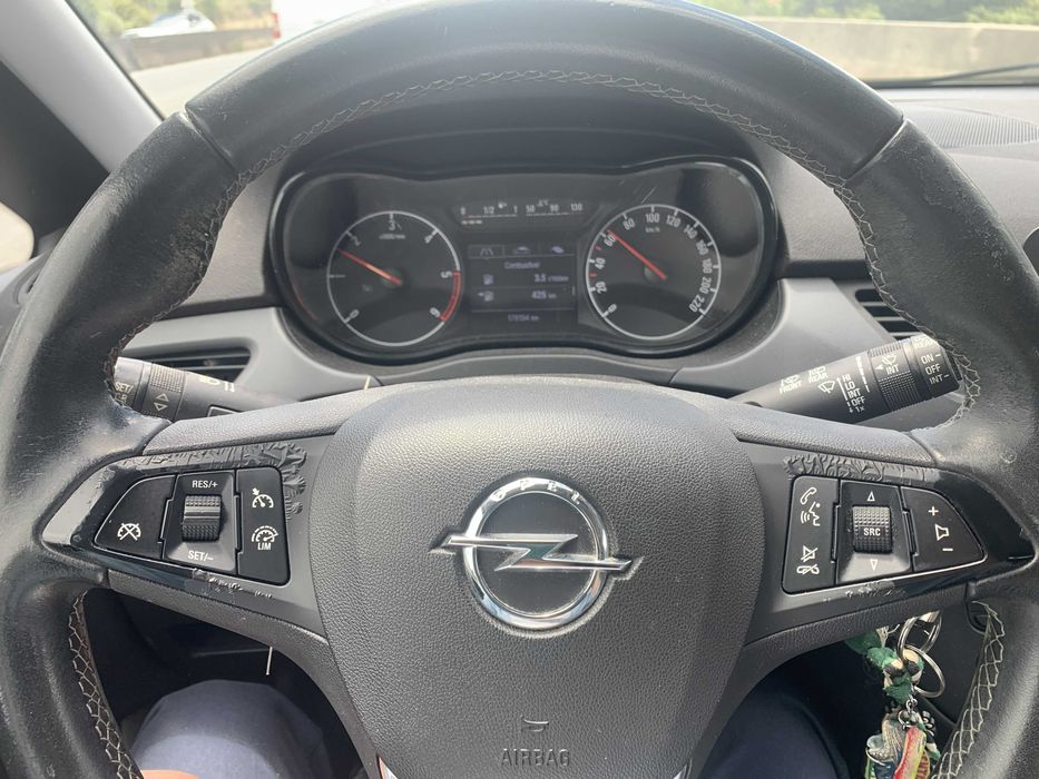 Carro - Opel Corsa