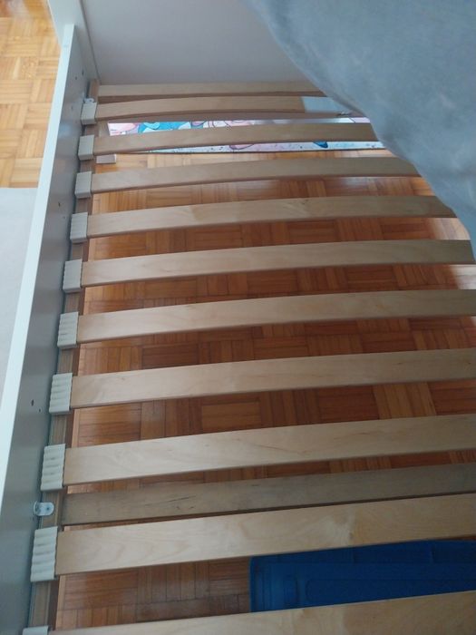 Cama de solteiro