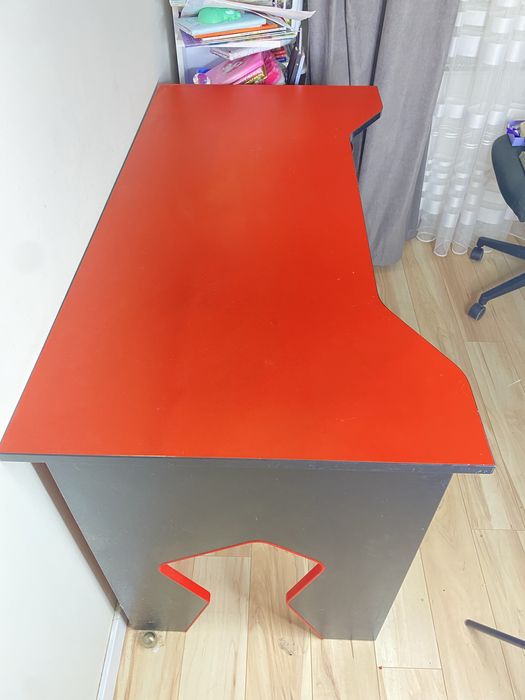 Стол письменный компьютерный