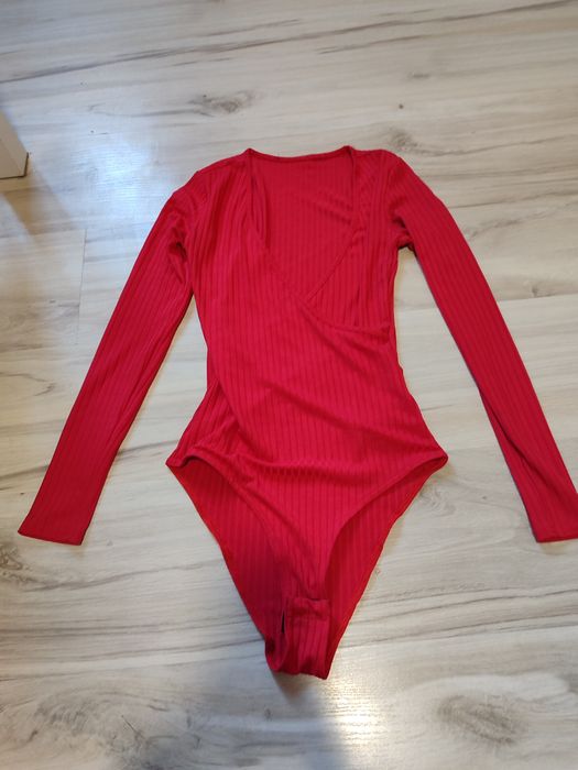 Czerwone body damskie