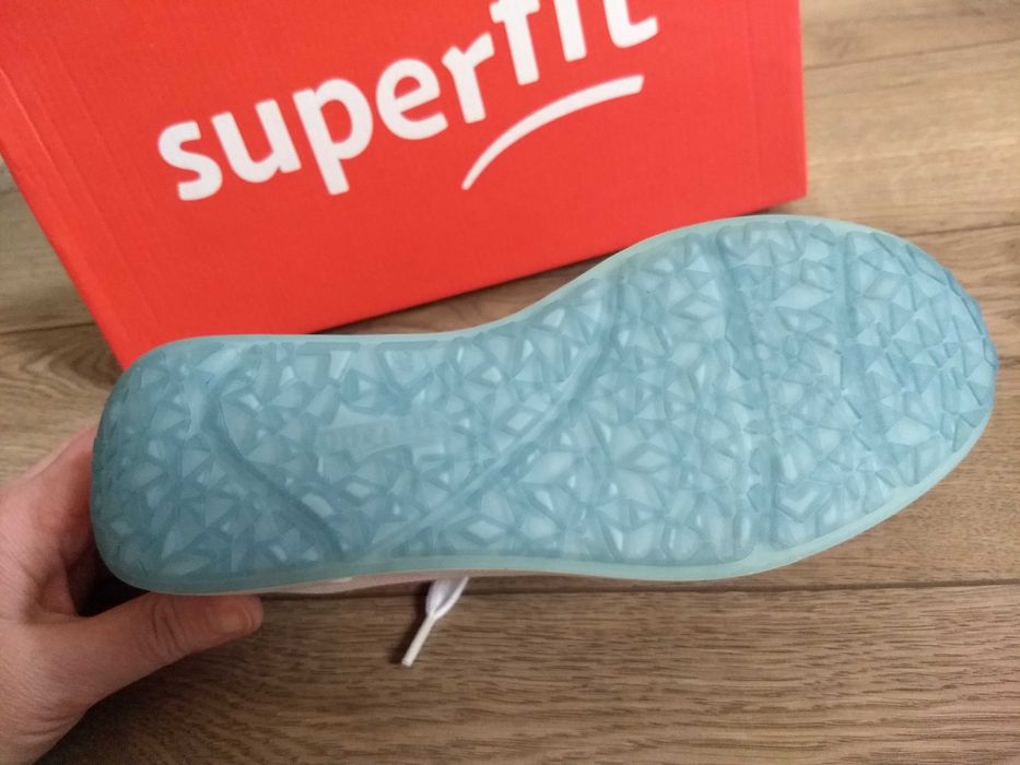 Кросівки для дівчинки Superfit, розмір 35.