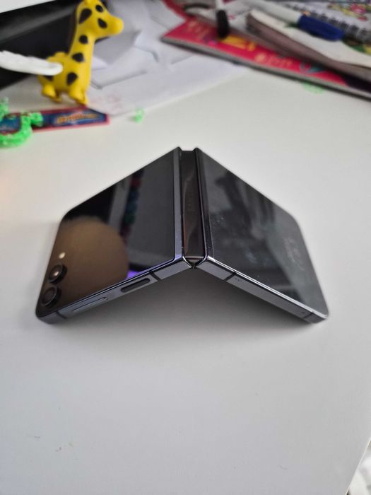 Samsung Galaxy Z Flip 5 - 512Gb